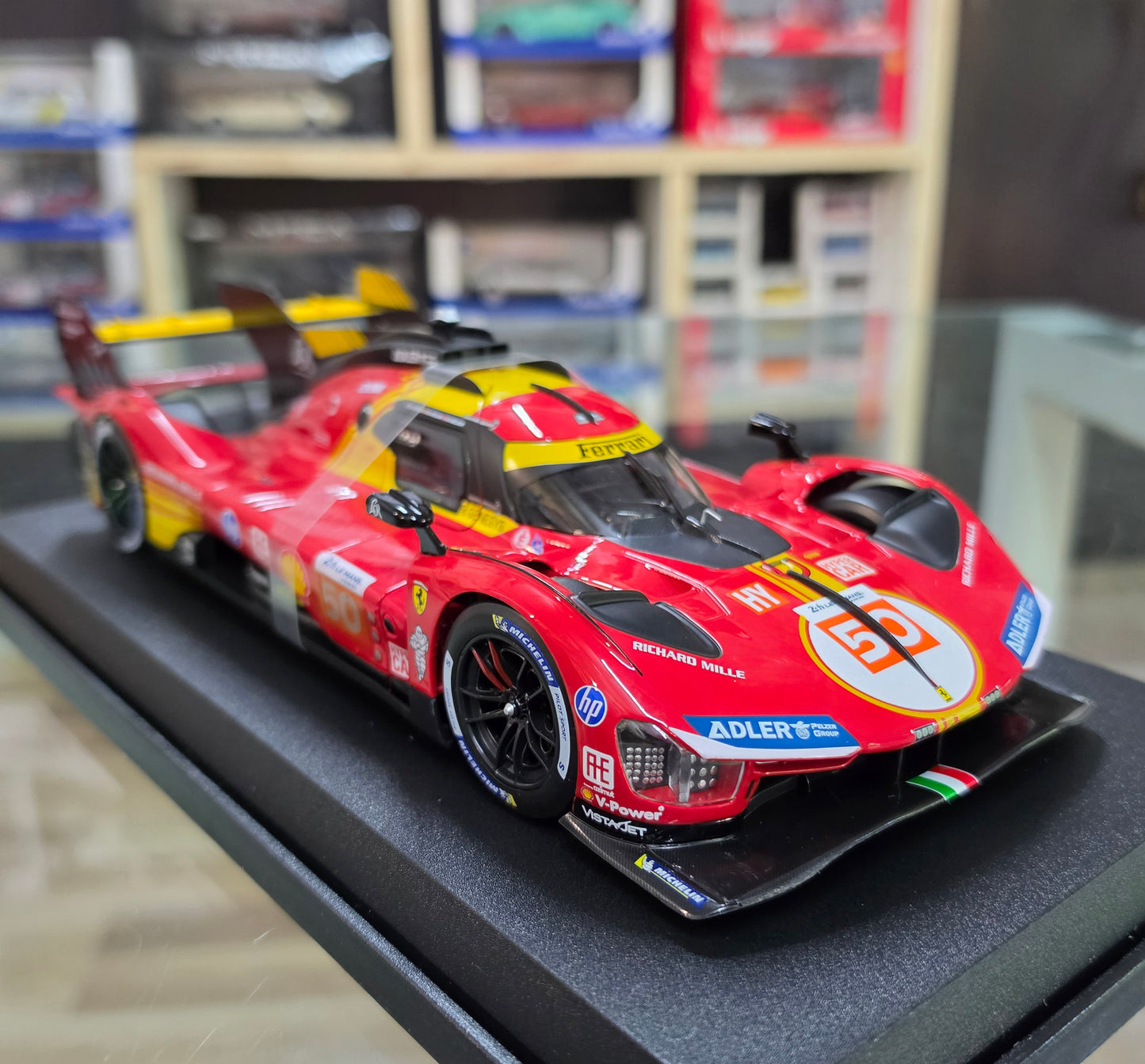 modellino auto scala 1/18 Ferrari 499p champion 2024 n50 modellini della bburago