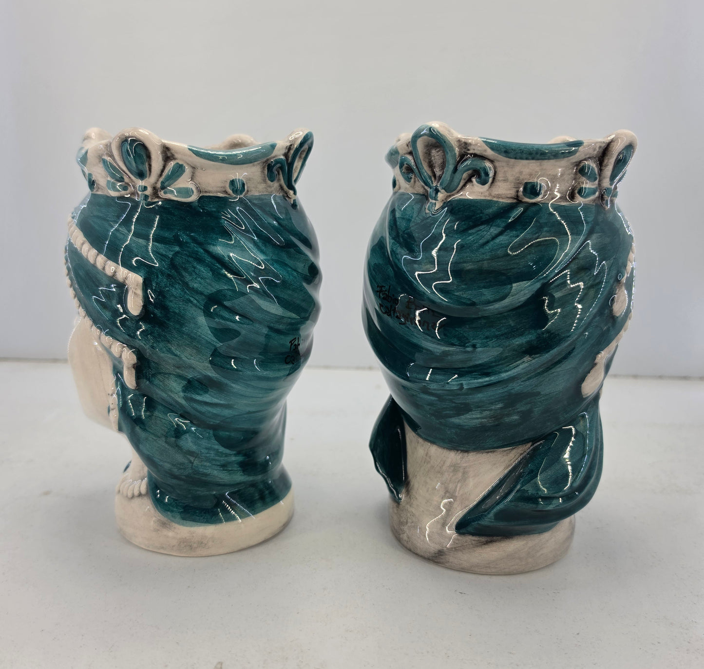 Condividi coppia di teste di moro in ceramica di Caltagirone vasi soprammobili cm 19