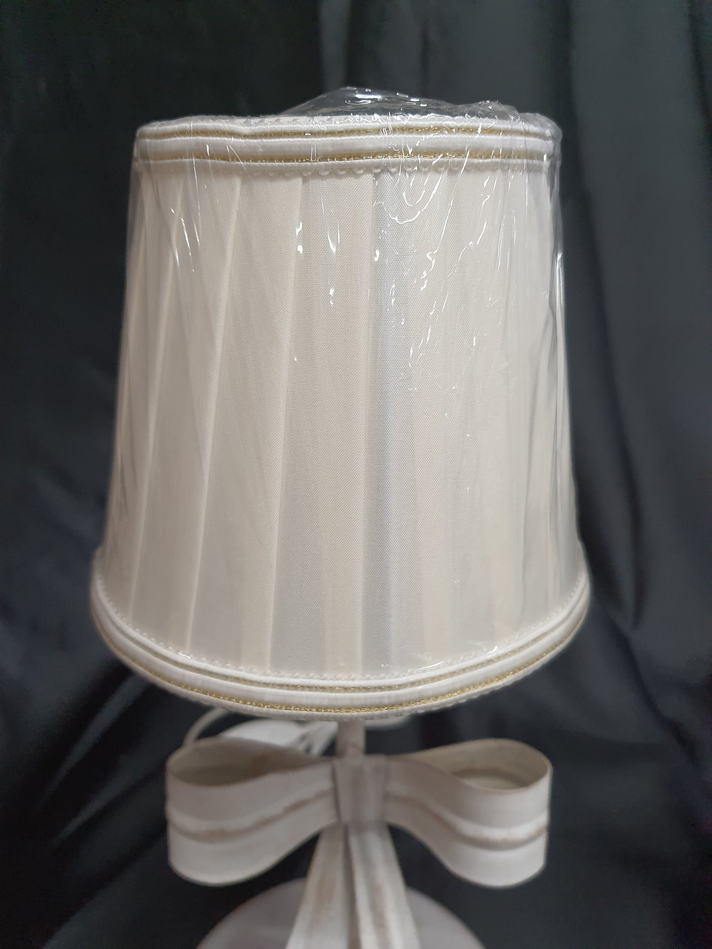 Coppia Lampade da tavolo fiocco lumetti shabby in ferro battuto camera da letto