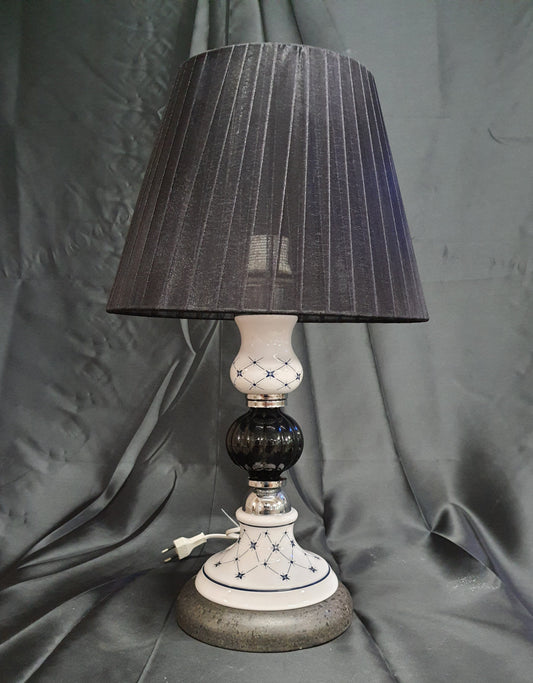 Lampada da tavolo in ceramica con base in pietra lavica lume da comodino