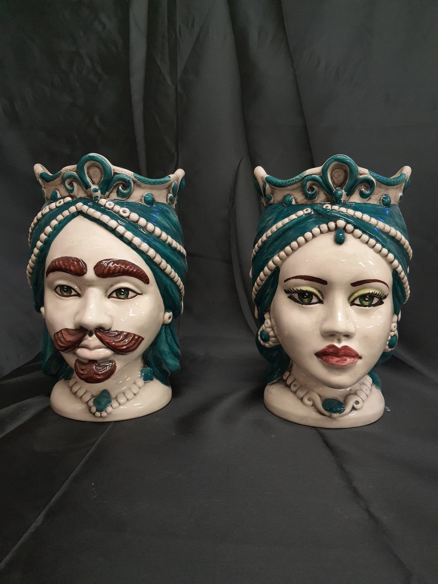 Teste di moro in ceramica di Caltagirone coppia soprammobili moderni altezza 26cm