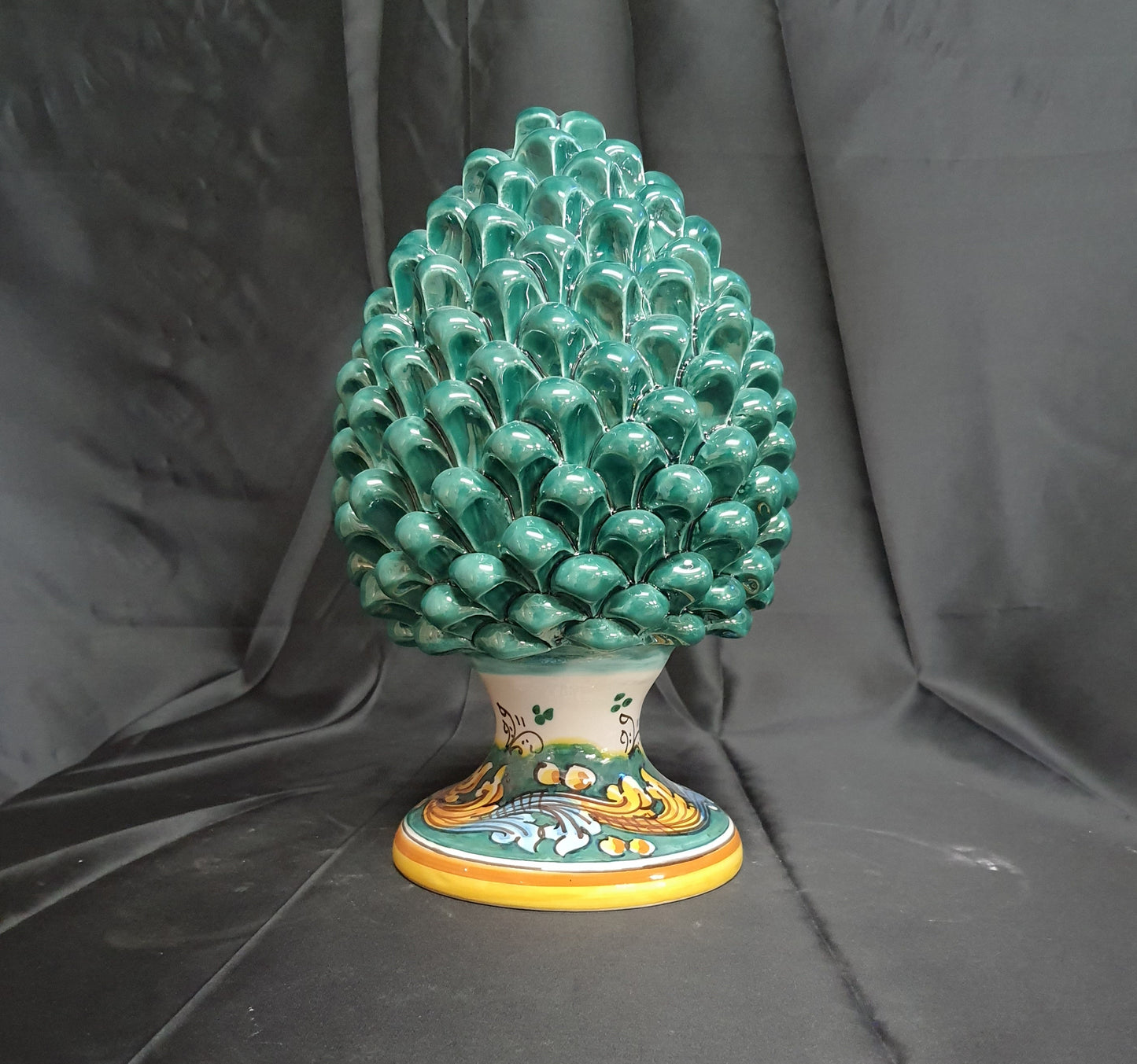 Pigna in Ceramica di Caltagirone soprammobile portafortuna verde lucido alt 31cm