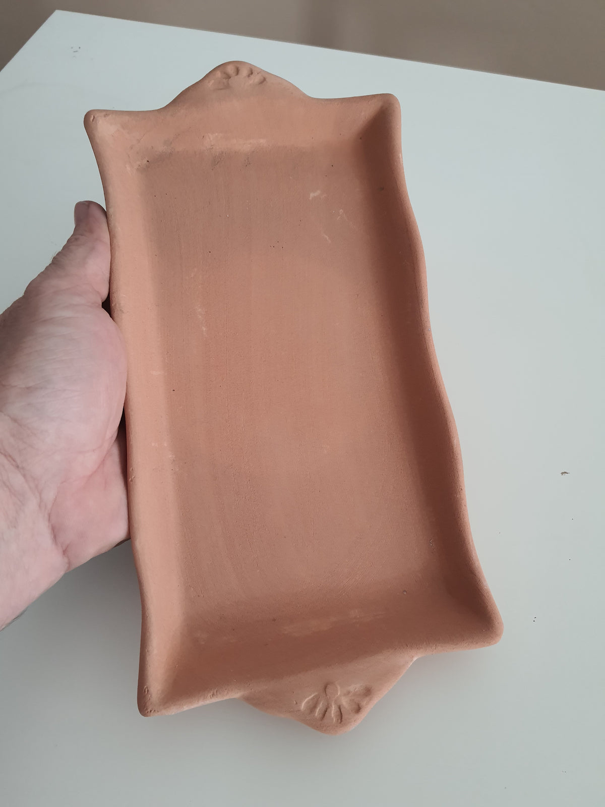 Vassoio piccolo in terracotta rossa grezza per tazzine da caffè, bicchieri