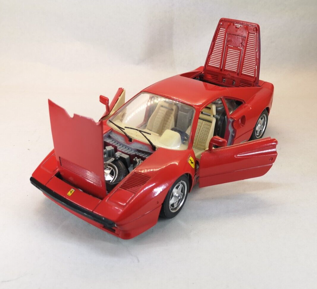 modellino auto 1:18 Ferrari 288 GTO macchinine vintage da collezione BBurago