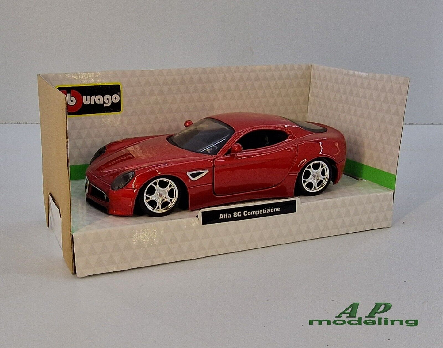 modellino auto scala 1/32 alfa romeo 8C competizione da collezione burago