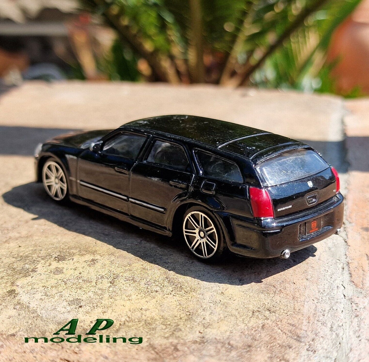 modellino auto scala 1/43 Dodge magnum RT 2006 modellini die cast usato