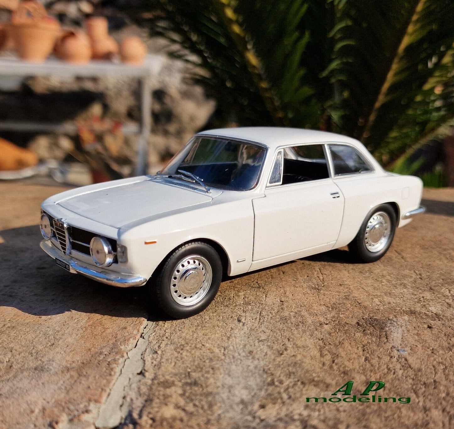 modellino auto 1/24 alfa romeo giulia GT 1300 Junior del 1966 modellini vintage usato