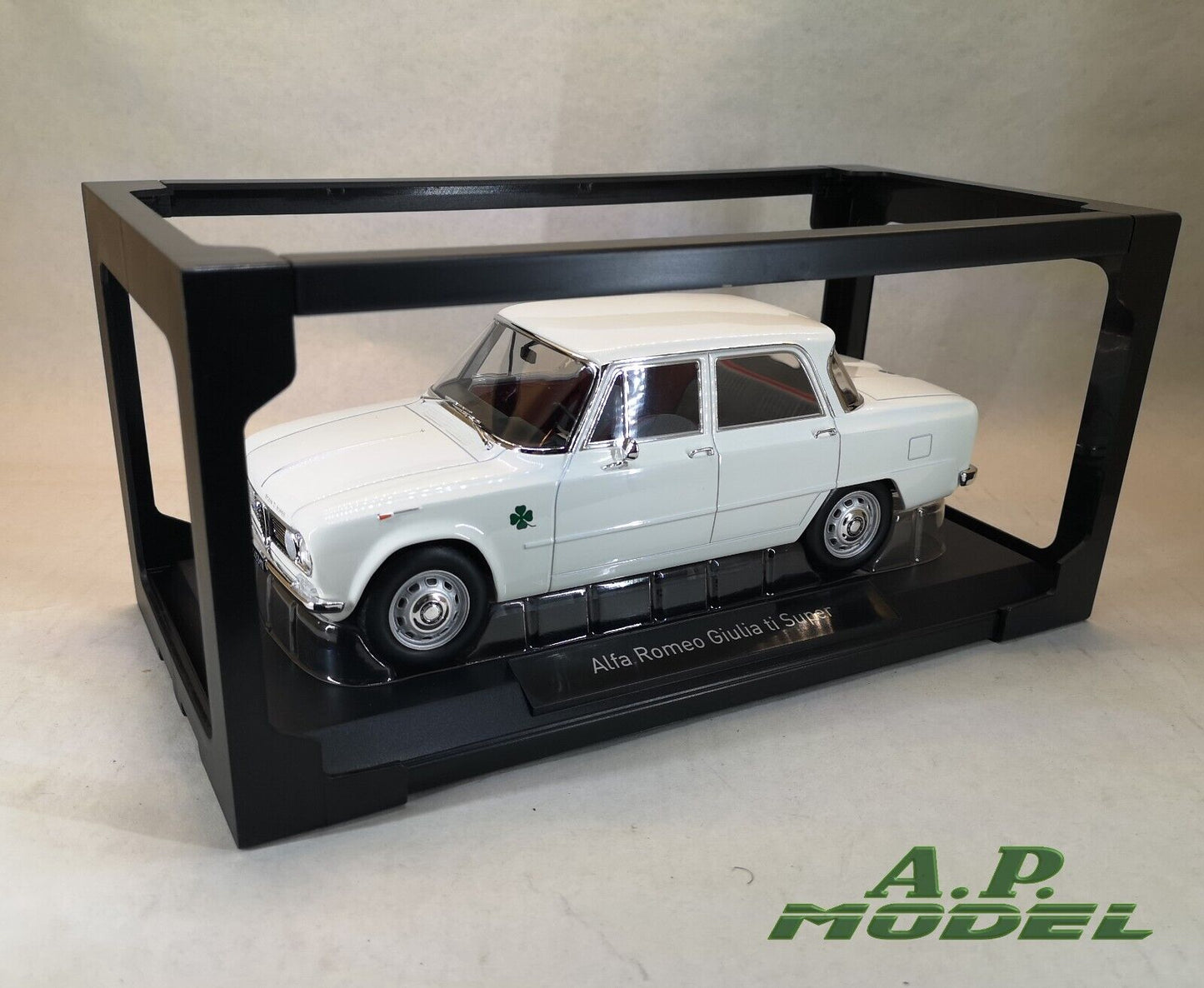 modellino auto 1:18 alfa romeo giulia TI super del 1963 modellini della norev