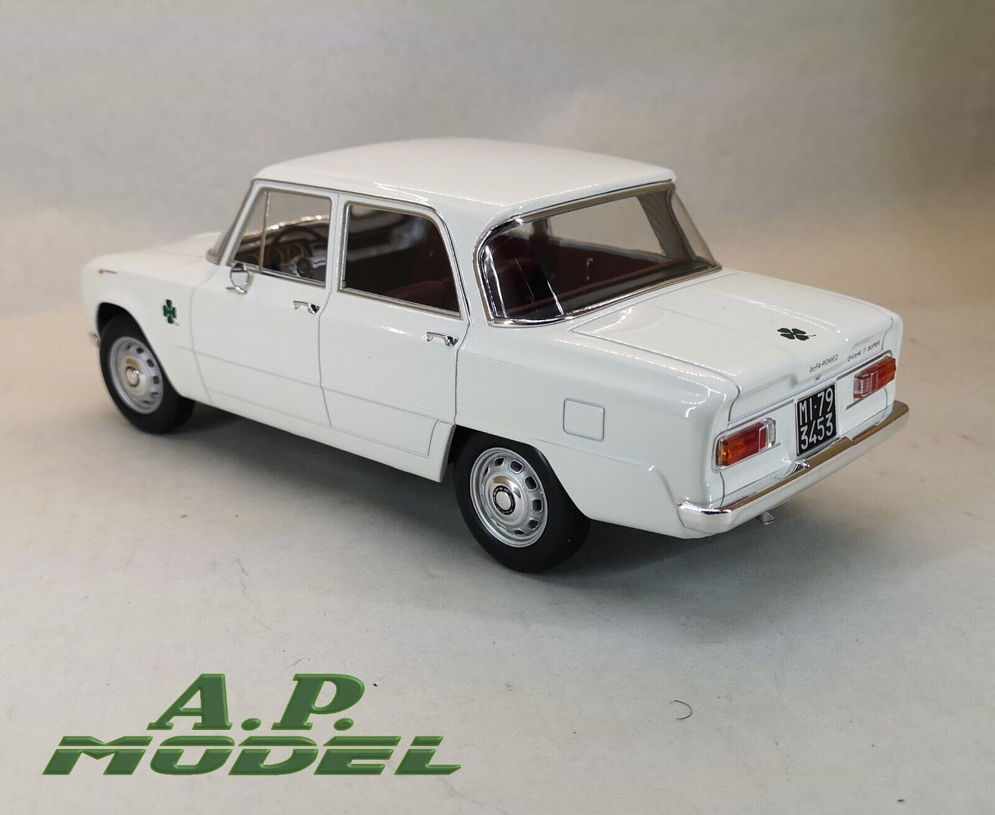 modellino auto 1:18 alfa romeo giulia TI super del 1963 modellini della norev