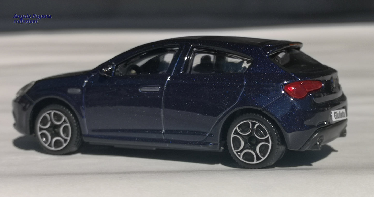 auto modellino 1:43 alfa romeo giulietta bburago modello statico 1/43 die cast