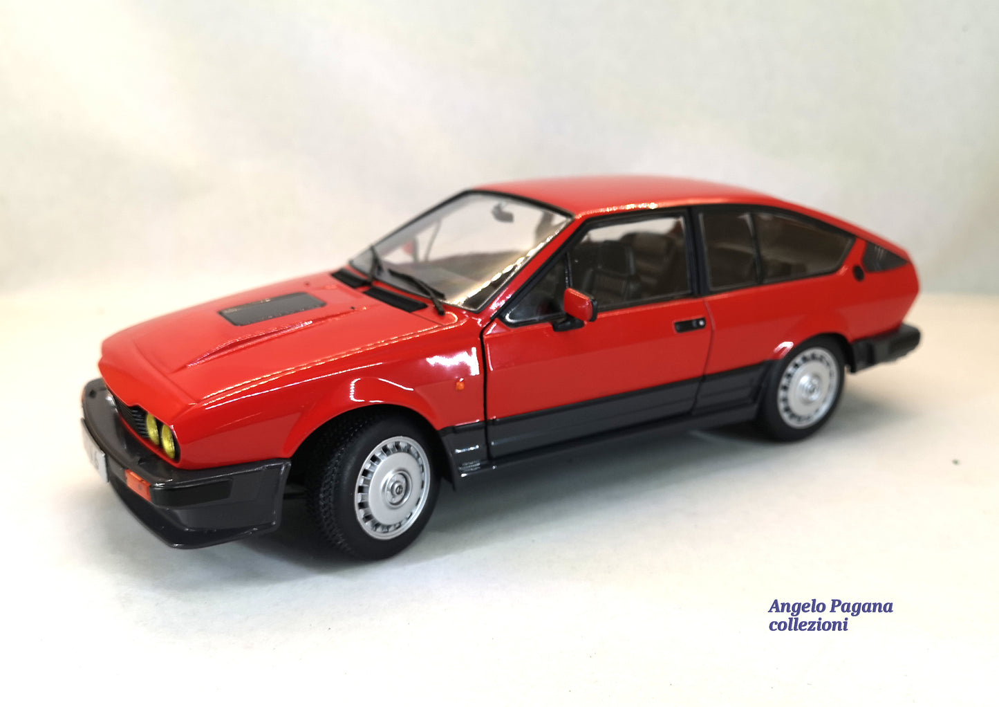 modellino auto 1:18 alfa romeo gtv 6 del 1980 2,5 gtv6 modellini della solido