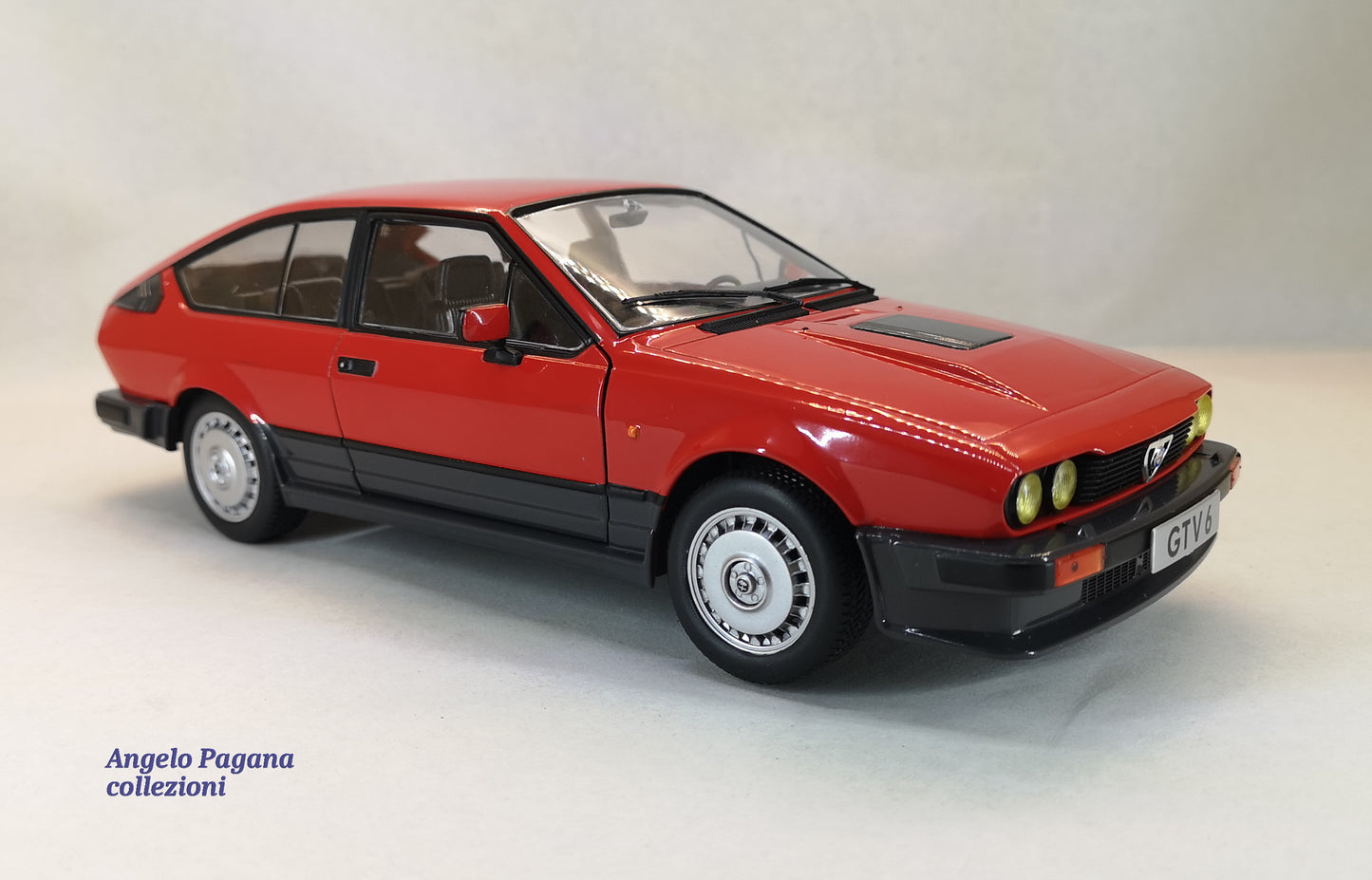 modellino auto 1:18 alfa romeo gtv 6 del 1980 2,5 gtv6 modellini della solido