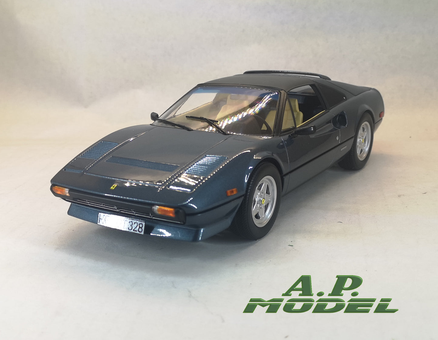 modellino auto 1:18 Ferrari 308 GTS modellini vintage in scala della norev metal