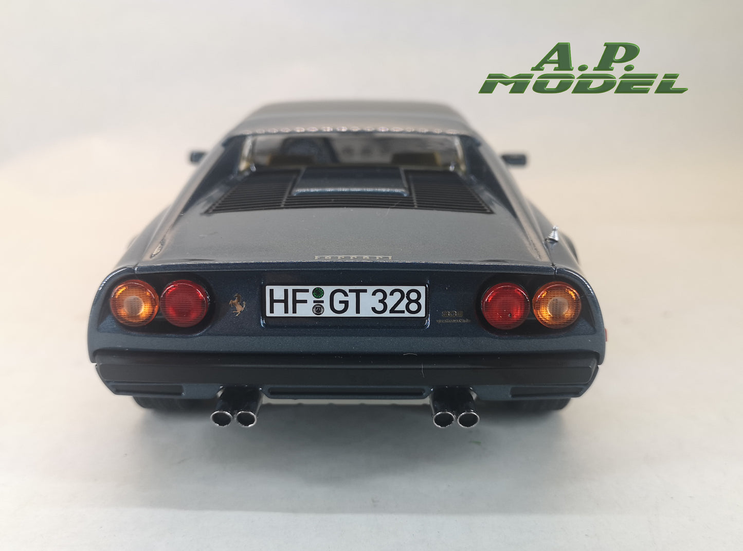 modellino auto 1:18 Ferrari 308 GTS modellini vintage in scala della norev metal