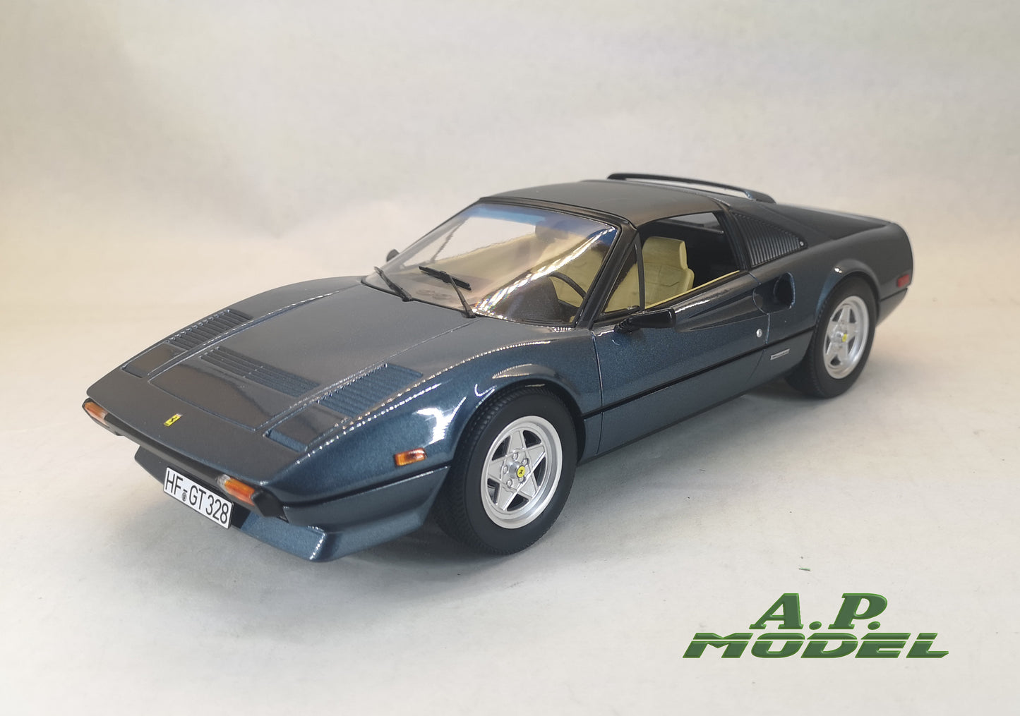 modellino auto 1:18 Ferrari 308 GTS modellini vintage in scala della norev metal