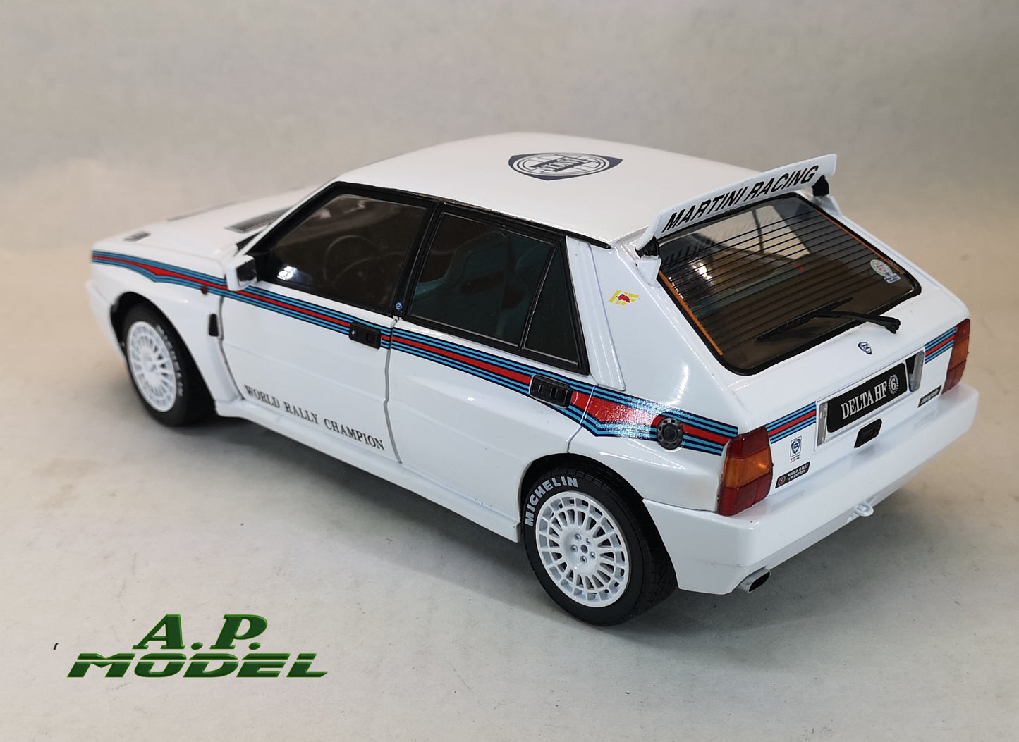 modellino auto 1:18 lancia delta hf integrale evo 1 martini 6 modellini solido