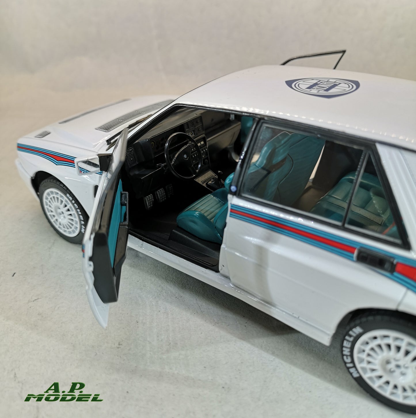 modellino auto 1:18 lancia delta hf integrale evo 1 martini 6 modellini solido