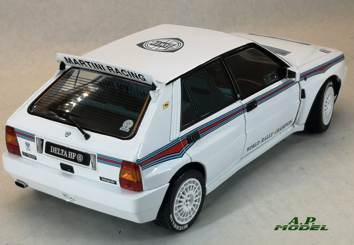 modellino auto 1:18 lancia delta hf integrale evo 1 martini 6 modellini solido