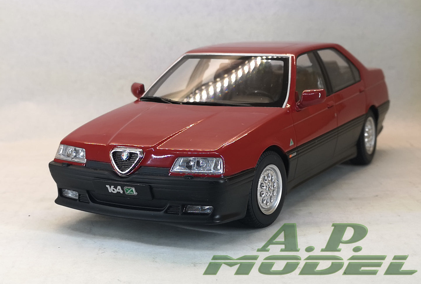 modellino auto scala 1:18 alfa romeo 164 Q4 del 1994 modellini da collezione