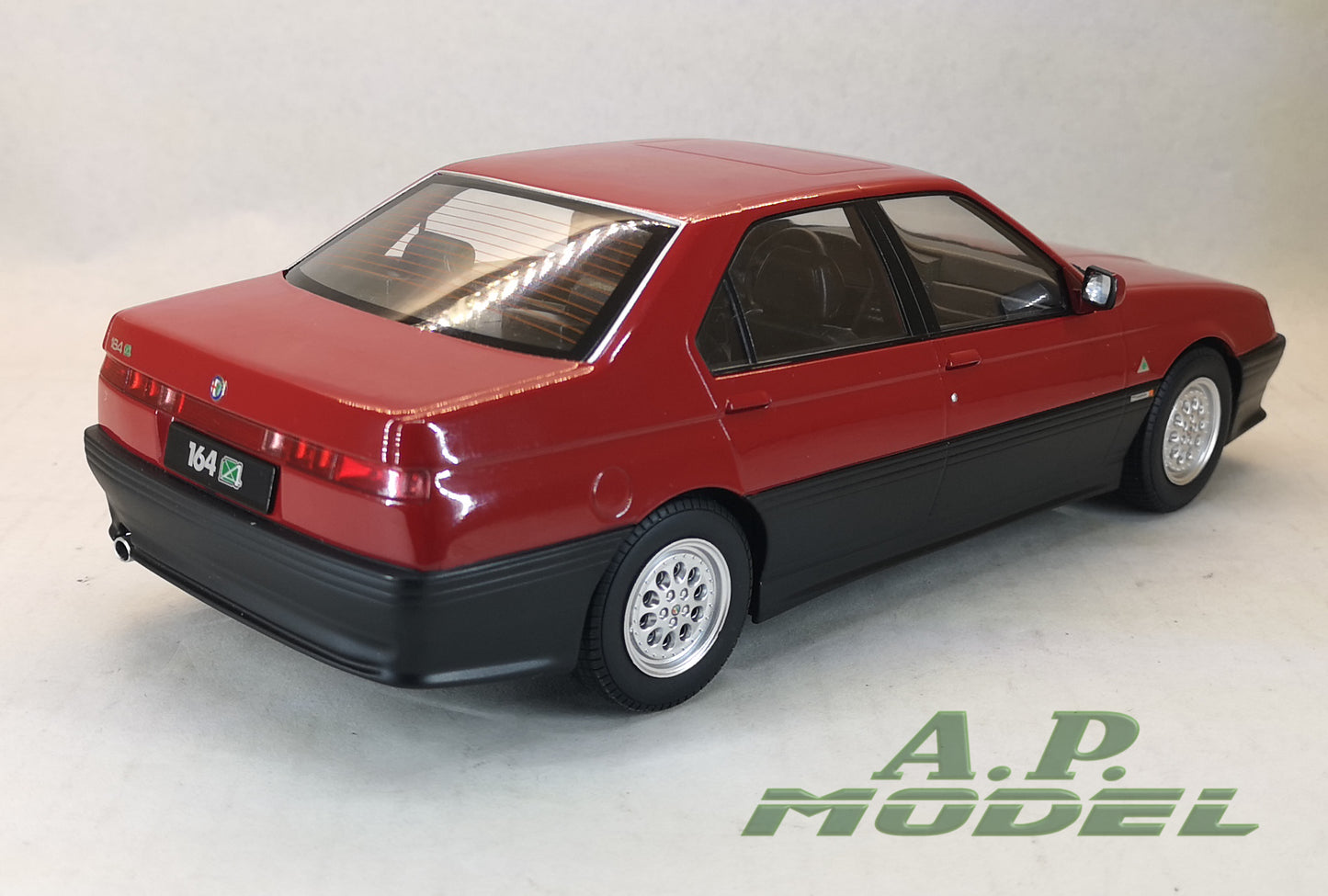 modellino auto scala 1:18 alfa romeo 164 Q4 del 1994 modellini da collezione