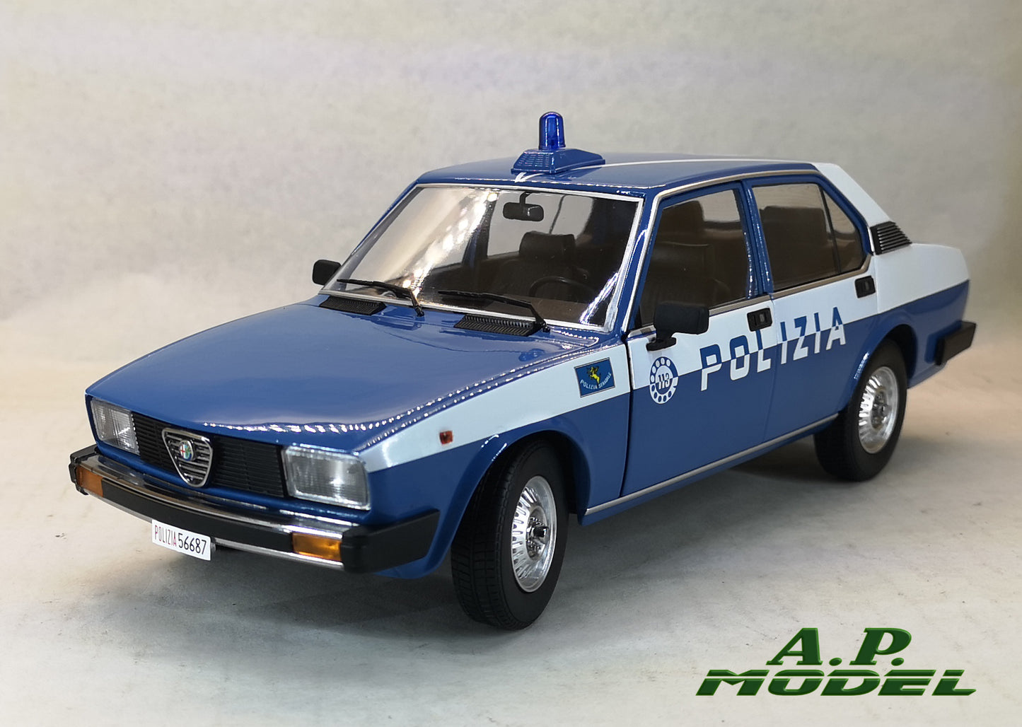 modellino auto 1:18 alfa romeo alfetta 2000 del 1978 della polizia modellini