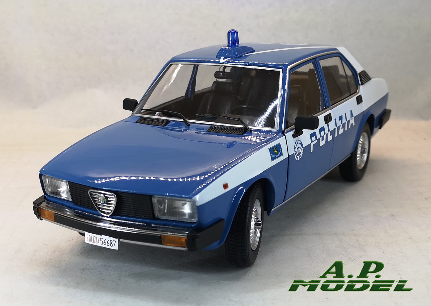 modellino auto 1:18 alfa romeo alfetta 2000 del 1978 della polizia modellini