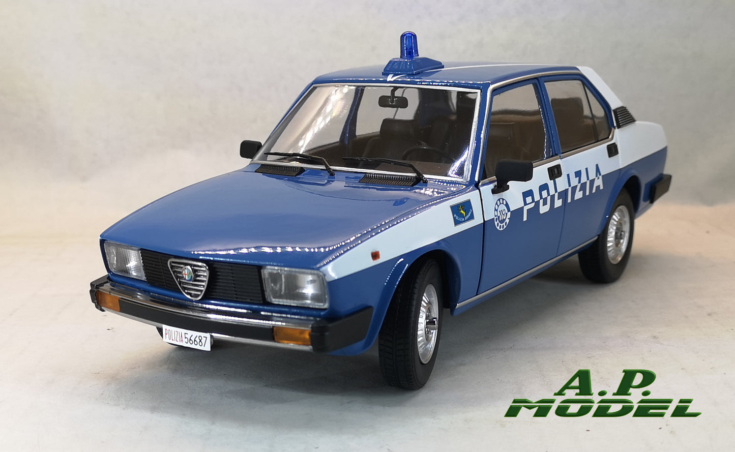 modellino auto 1:18 alfa romeo alfetta 2000 del 1978 della polizia modellini