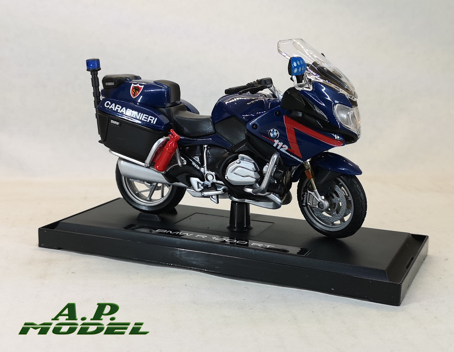 modellino moto bmw R1200 rt dei carabinieri modellini da collezione scala 1/18