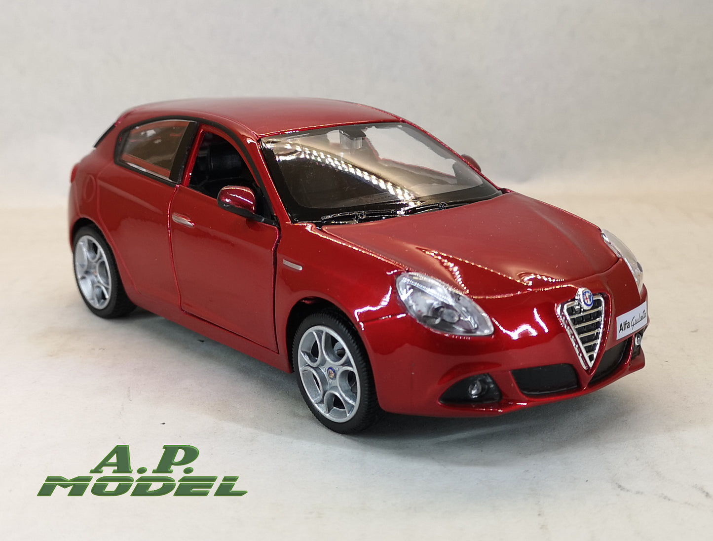 modellino auto 1/24 alfa romeo giulietta macchinine da collezione bburago