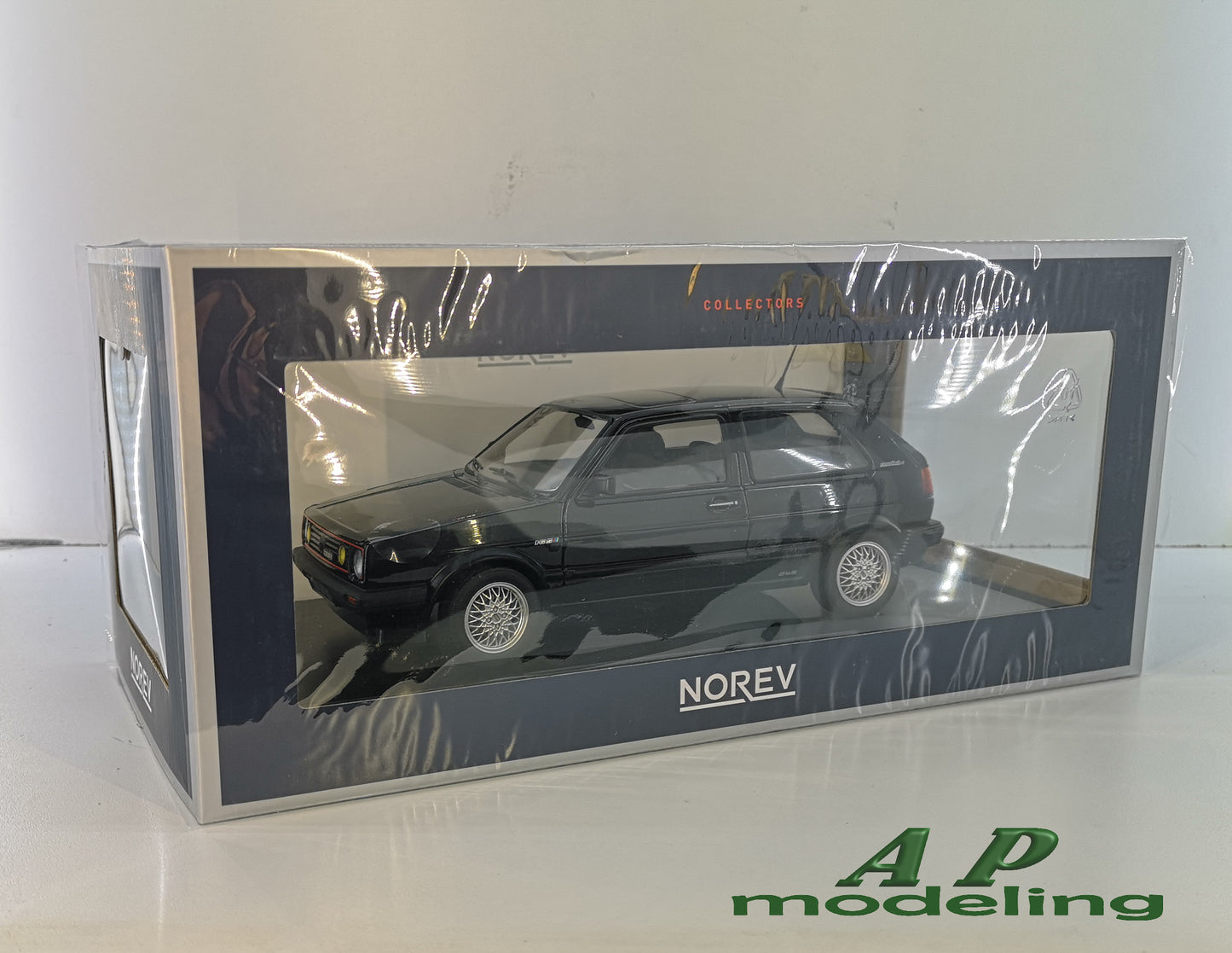 modellino auto 1:18 vw golf gti match modellini Volkswagen da collezione norev