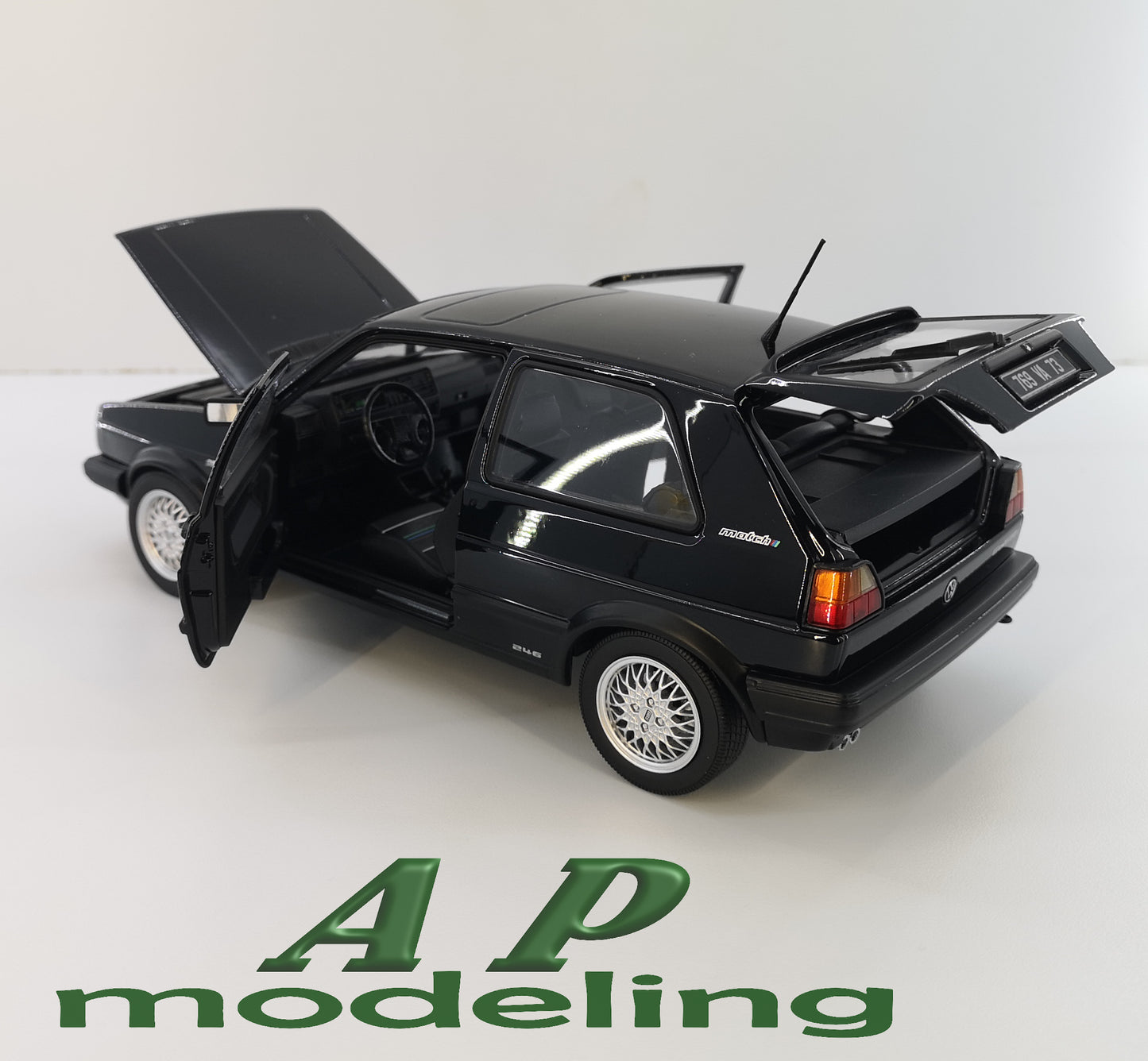 modellino auto 1:18 vw golf gti match modellini Volkswagen da collezione norev