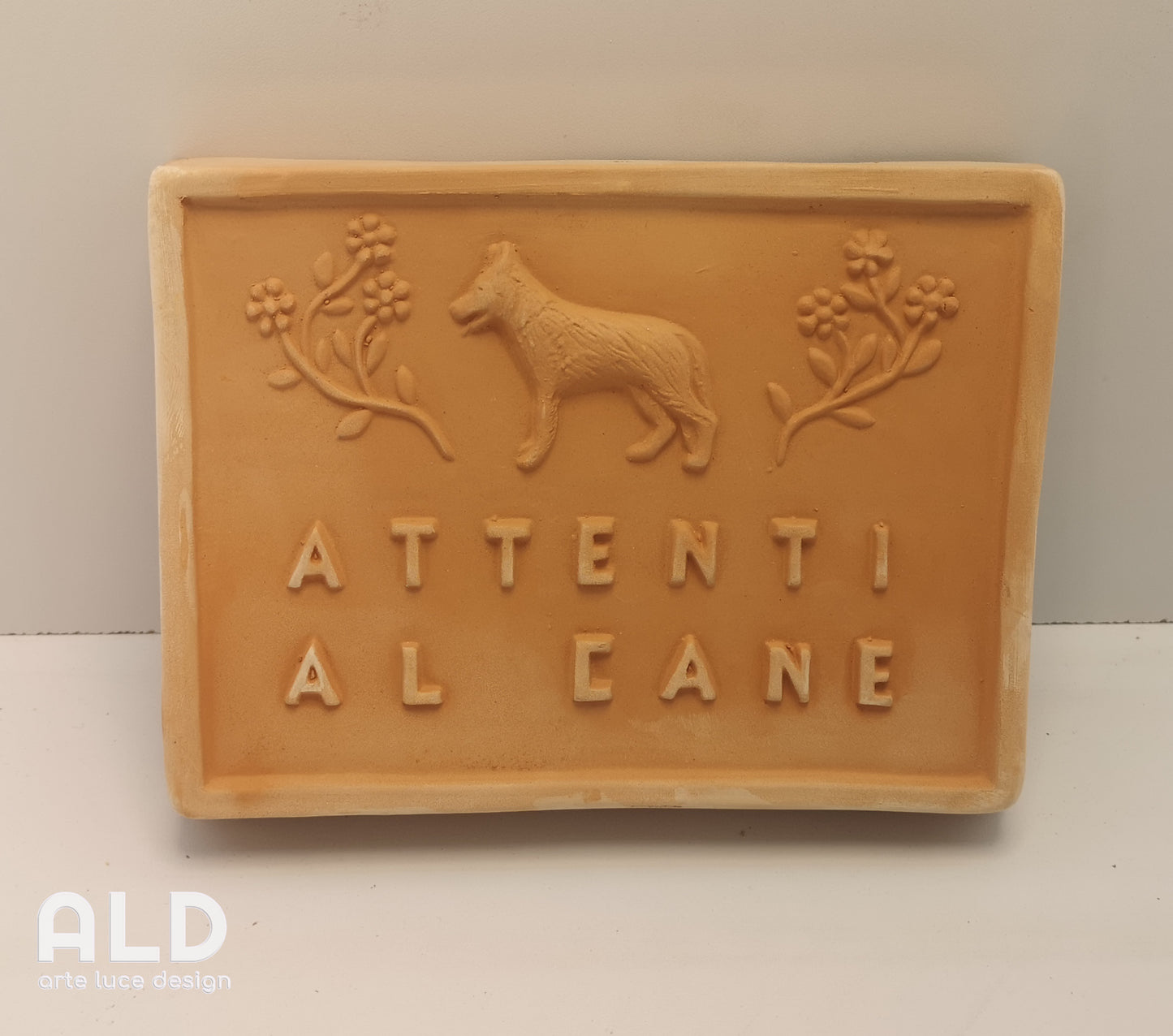 Targa ATTENTI AL CANE in terracotta grezza  avviso da parete decorazione da muro