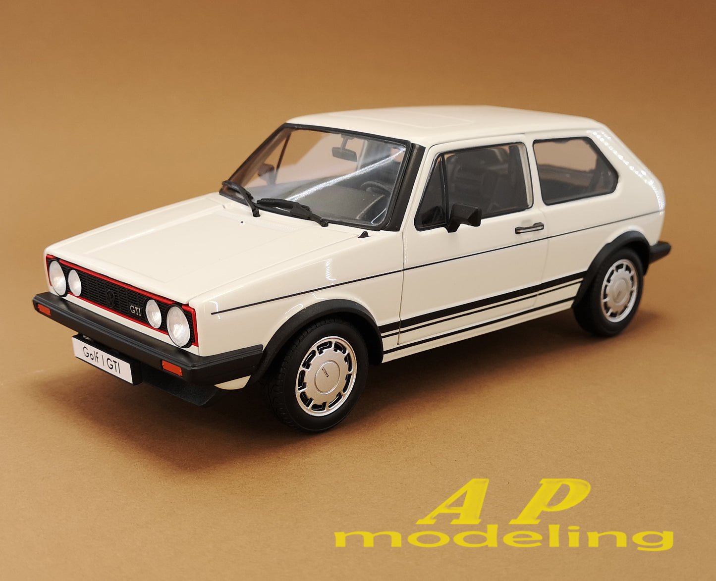 modellino auto scala 1/18 Volkswagen vw golf GTI mk1 modellini della welly nex