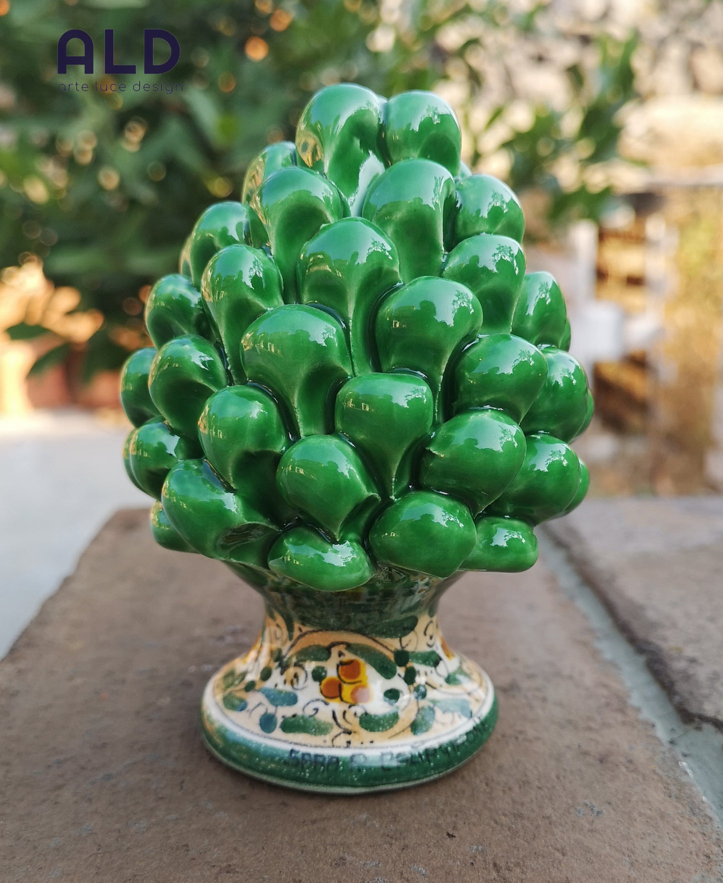 Pigna verde soprammobile portafortuna siciliano in ceramica di Caltagirone 11cm