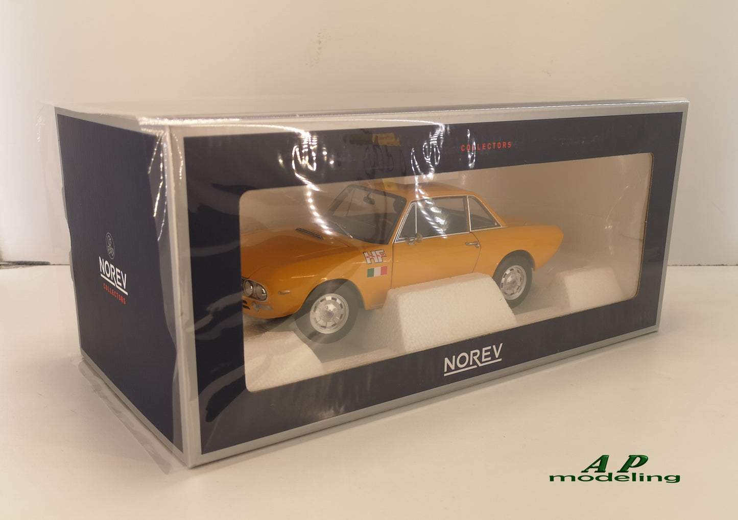 modellino auto 1:18 lancia fulvia HF 1600 del 1971 orange limited edition norev