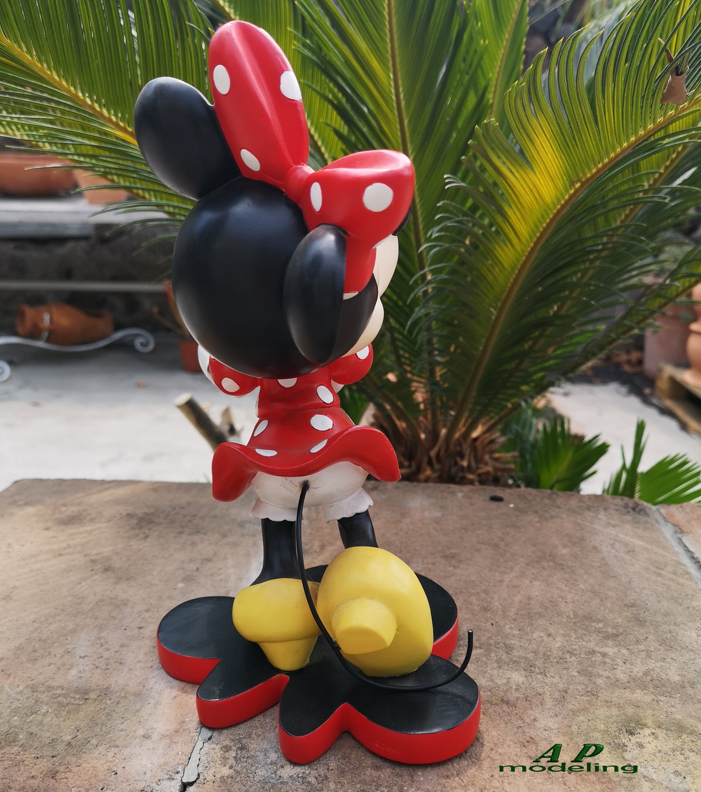 Personaggi da collezione 3D Disney Minnie topolina in resina da esposizione