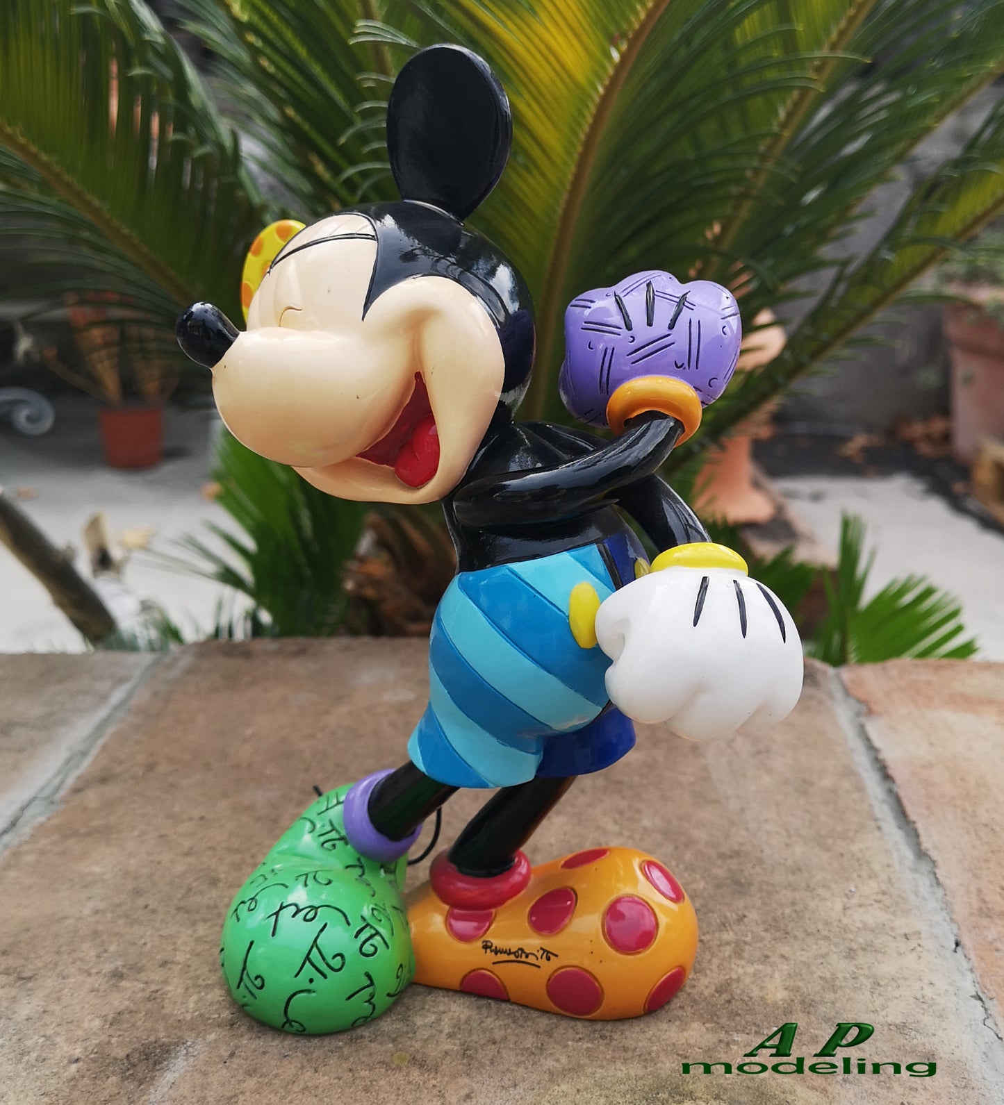 Personaggi da collezione 3D Disney Topolino in resina da esposizione