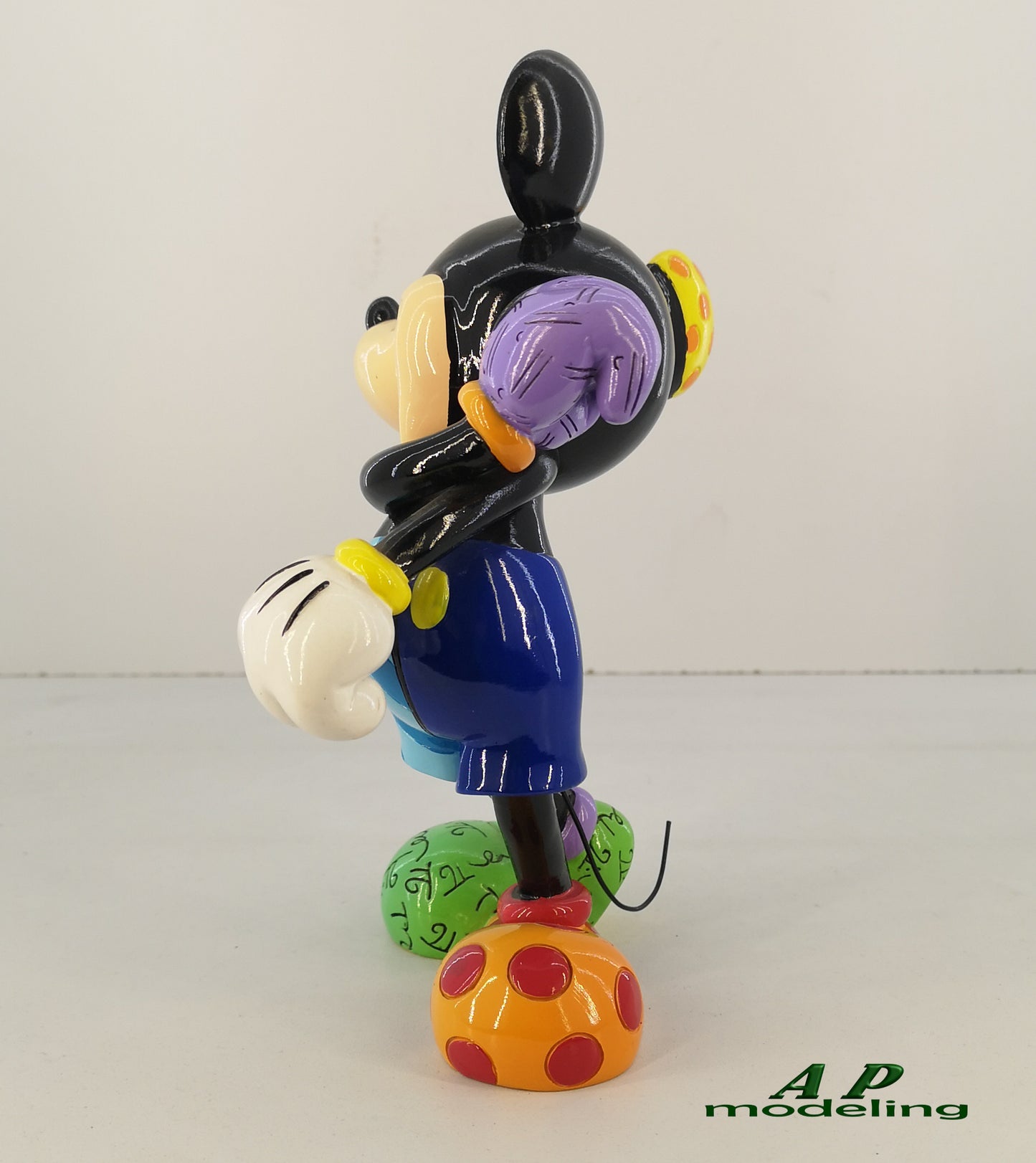 Personaggi da collezione 3D Disney Topolino in resina da esposizione