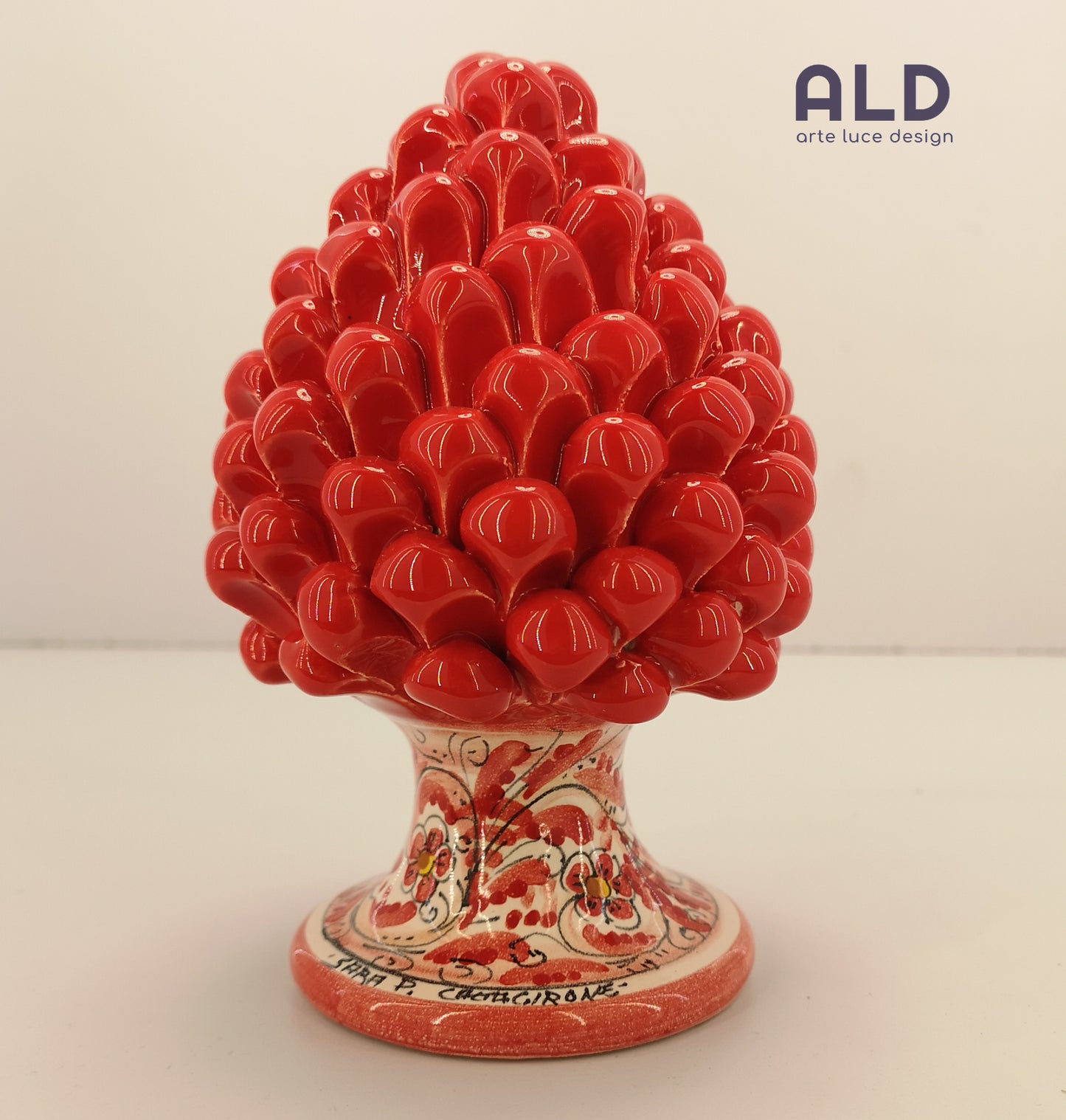 Pigna in ceramica di Caltagirone soprammobile portafortuna rosso H 15cm