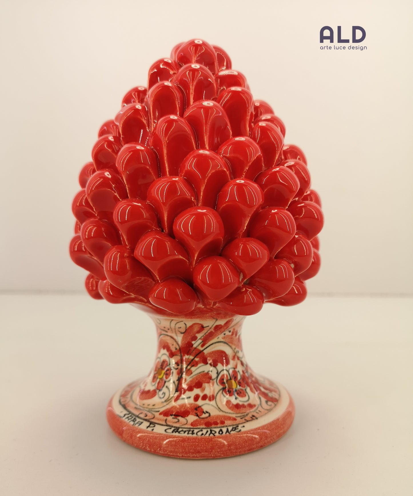 Pigna in ceramica di Caltagirone soprammobile portafortuna rosso H 15cm