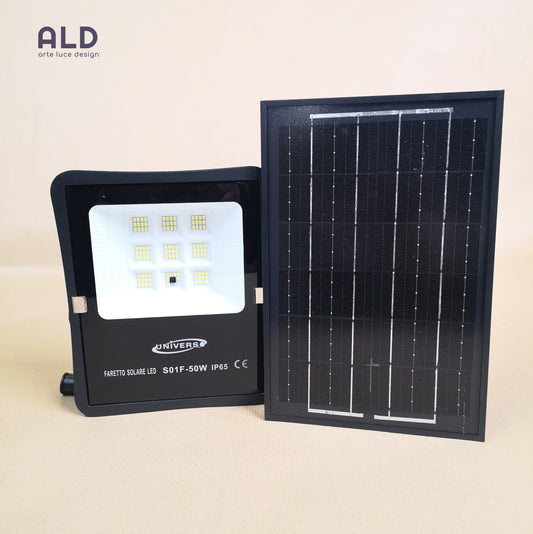 Faretto solare a led  lampada a parete antipioggia per giardino 50w IP65 6500k