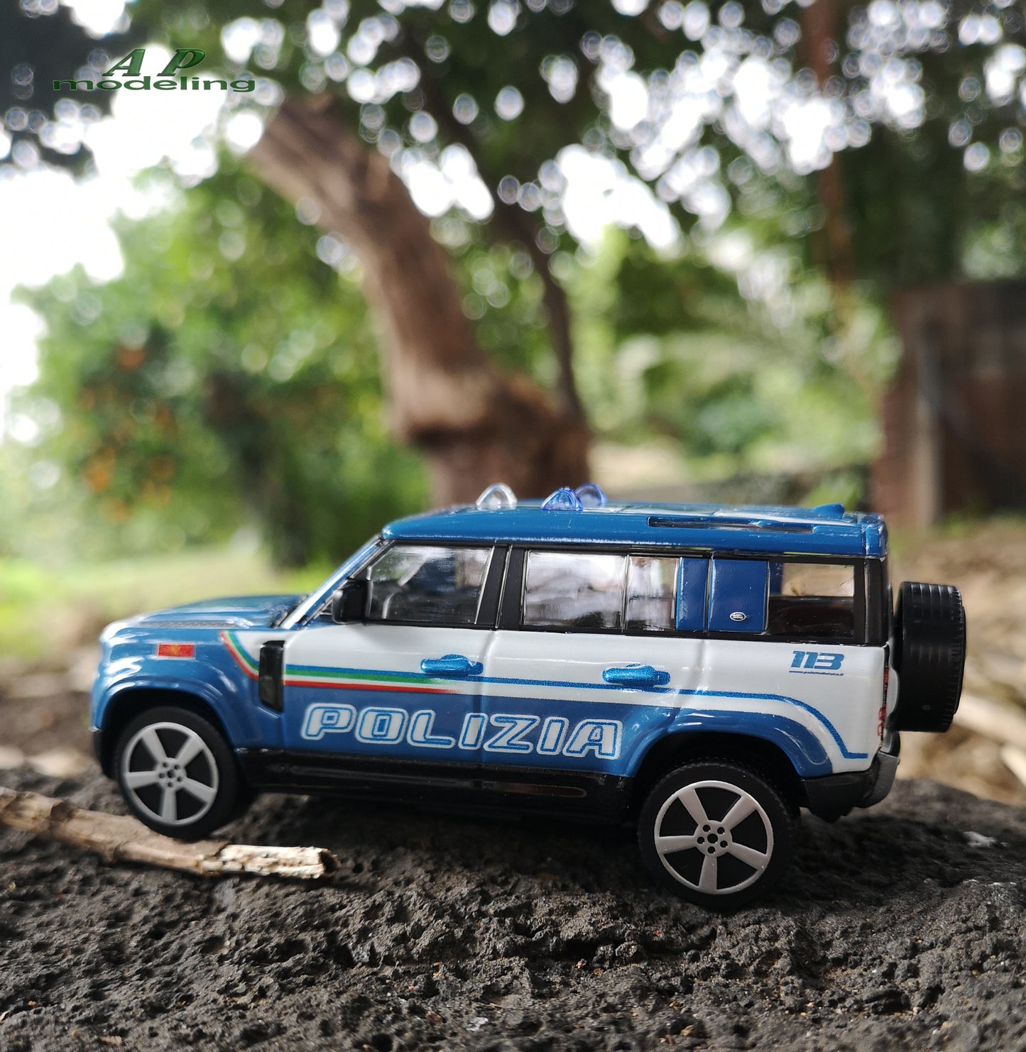 modellino auto 1/43 land rover defender 110 polizia suv fuoristrada bburago