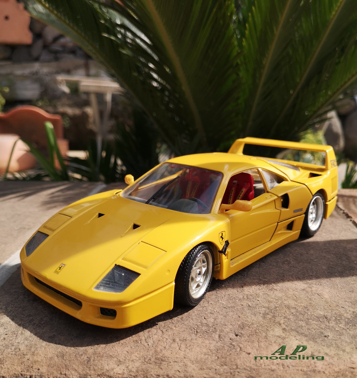 modellino auto 1:18 Ferrari f40 giallo Bburago modellini da collezione diecast