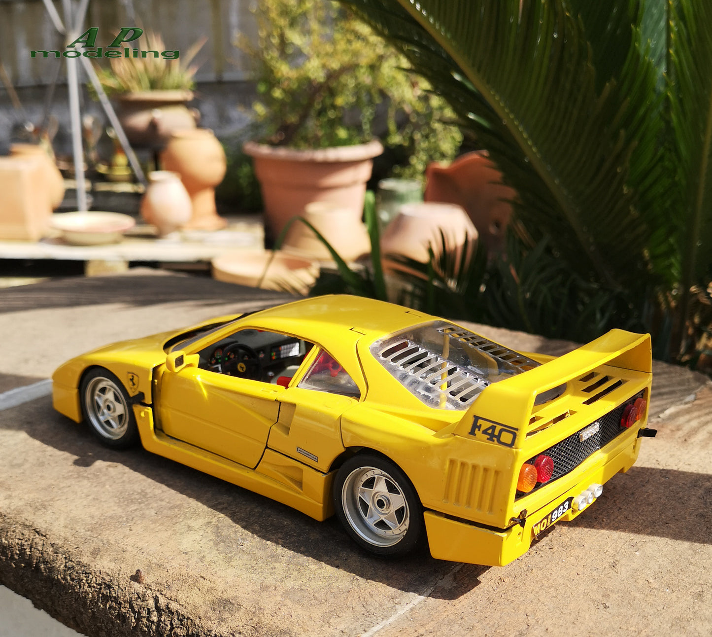 modellino auto 1:18 Ferrari f40 giallo Bburago modellini da collezione diecast