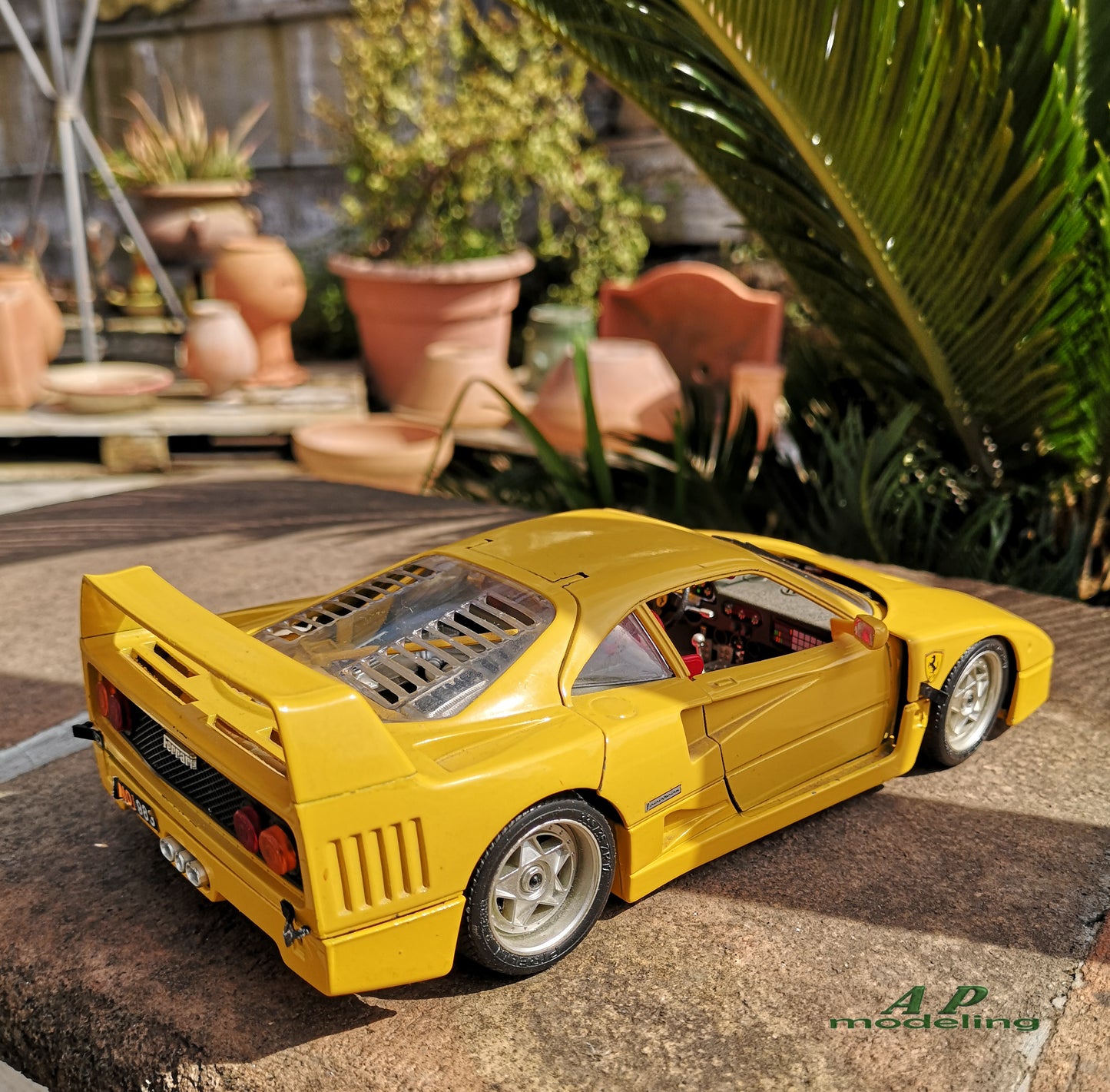 modellino auto 1:18 Ferrari f40 giallo Bburago modellini da collezione diecast