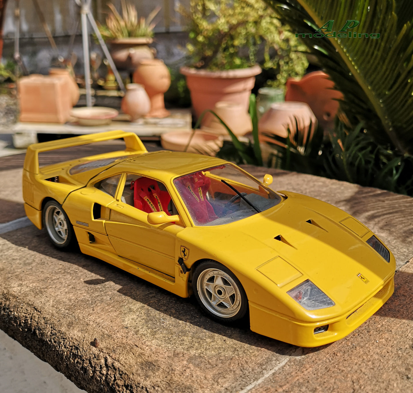 modellino auto 1:18 Ferrari f40 giallo Bburago modellini da collezione diecast