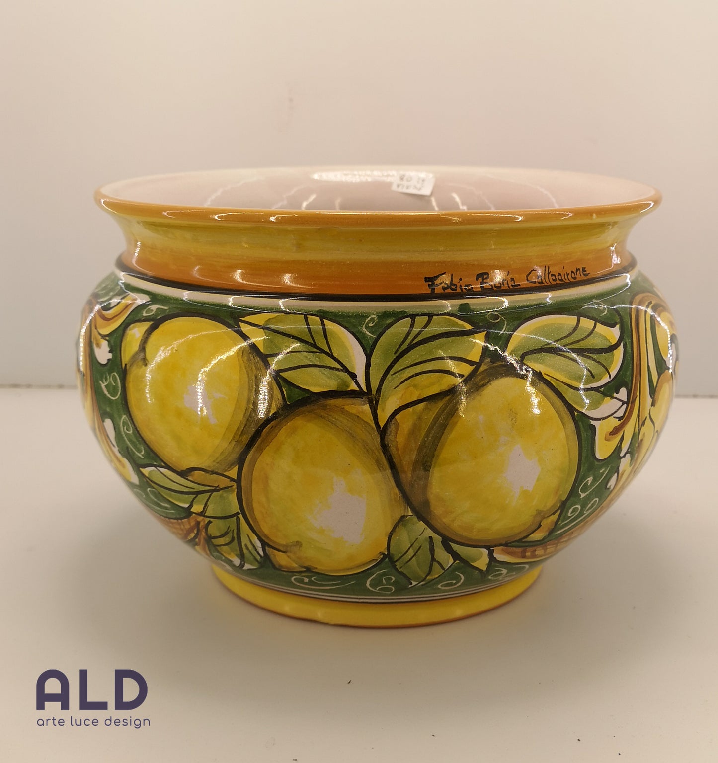 Vaso porta piante in ceramica di Caltagirone cachepot con limoni da giardino