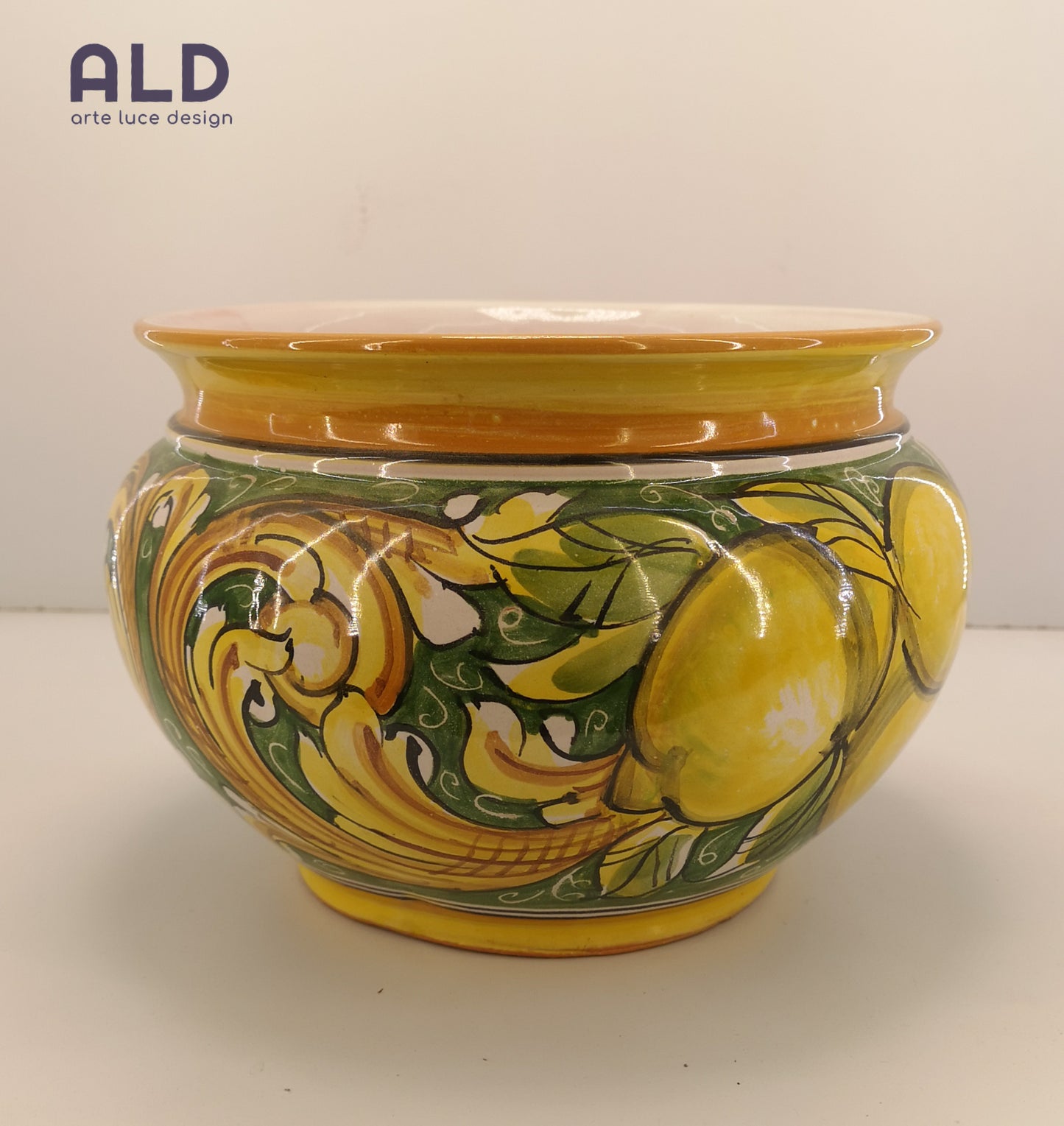 Vaso porta piante in ceramica di Caltagirone cachepot con limoni da giardino