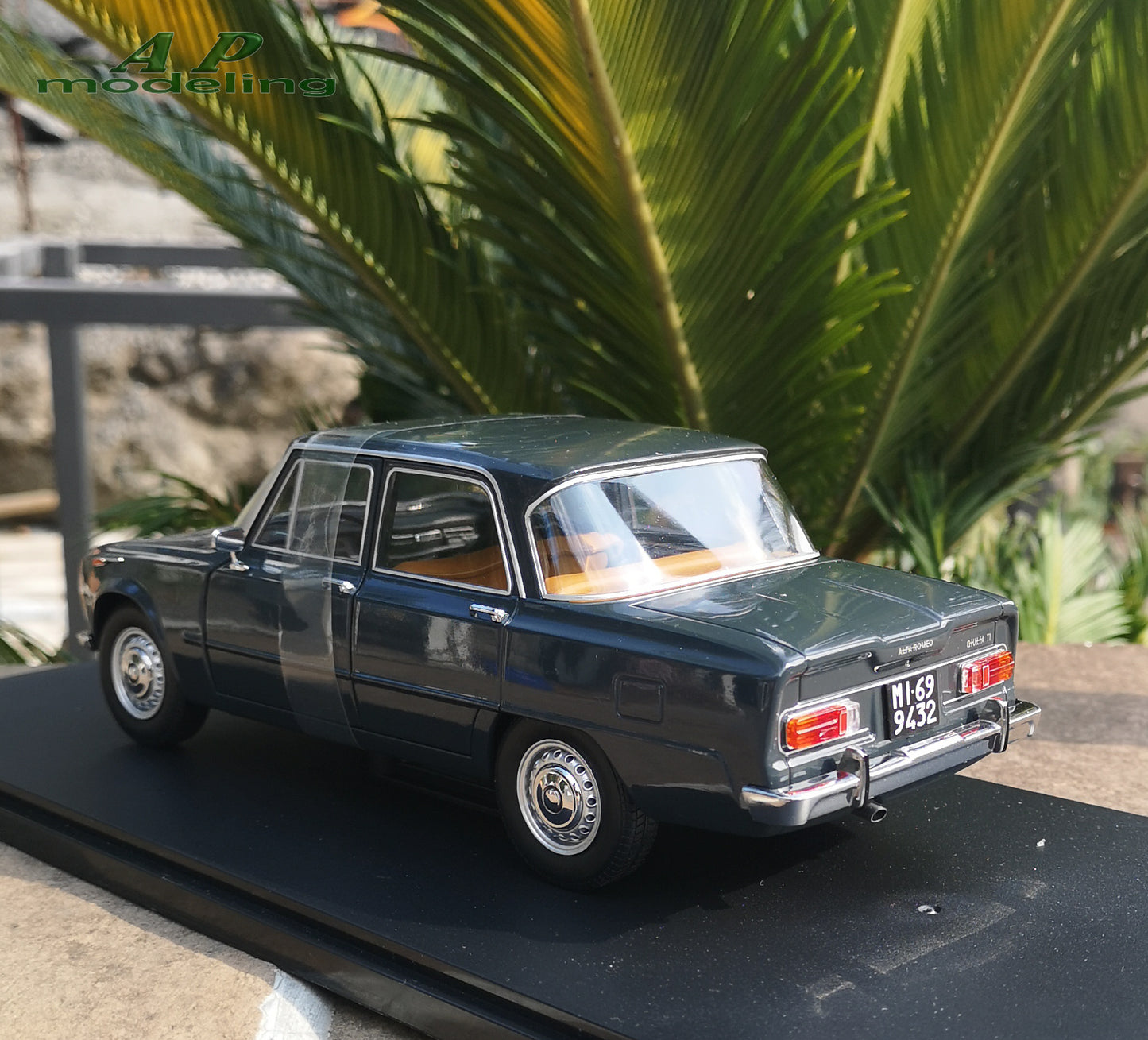 modellino auto 1:18 alfa romeo giulia 1.6 TI del 1962 modellini da collezione