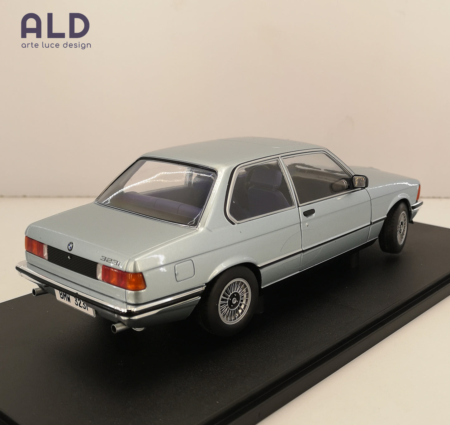 modellino bmw 323i e21 coupe modellini auto scala 1/18 della solido